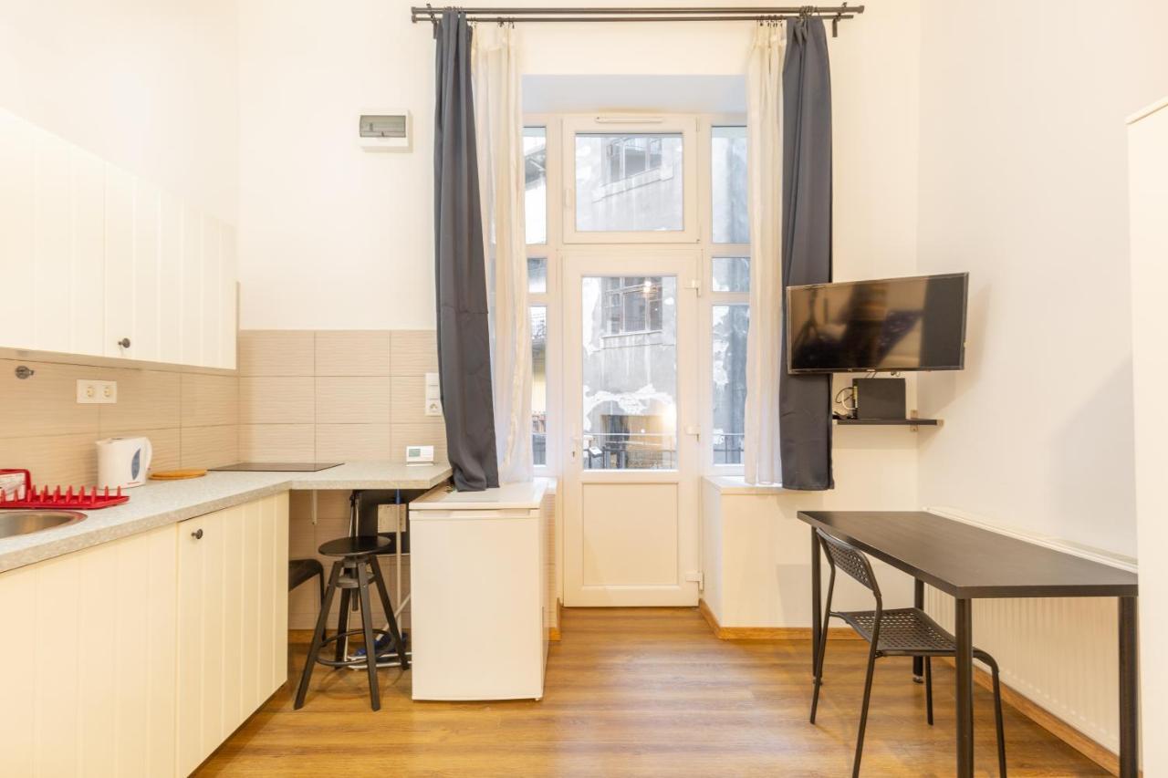 Nepszinhaz 16 Tiny Studios Budapest Extérieur photo
