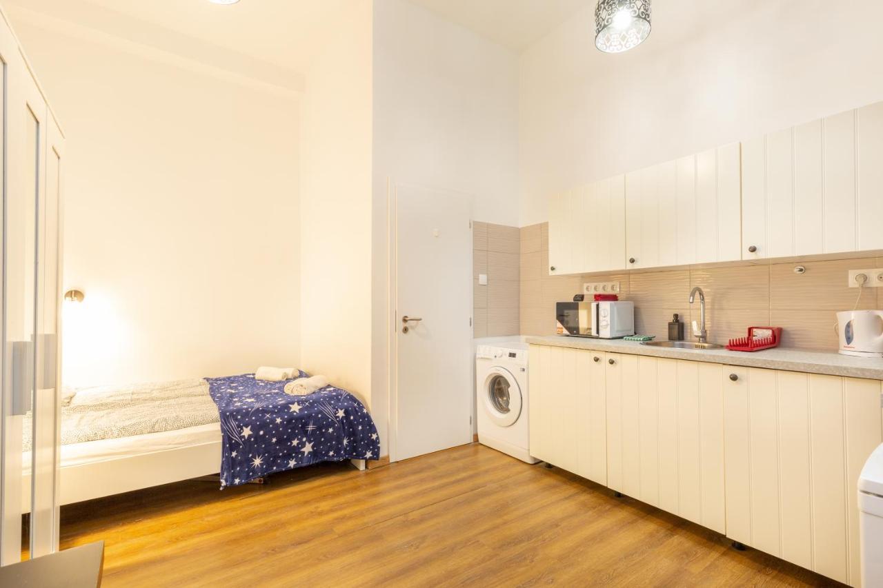 Nepszinhaz 16 Tiny Studios Budapest Extérieur photo